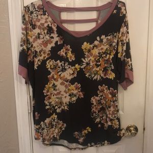 Maurice’s floral T-shirt blouse